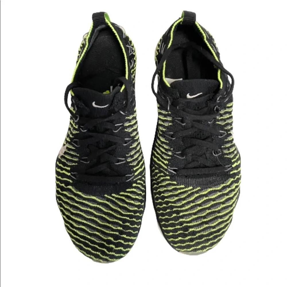 Nike Air Zoom fearless flyknit women’s sneakers size 6
